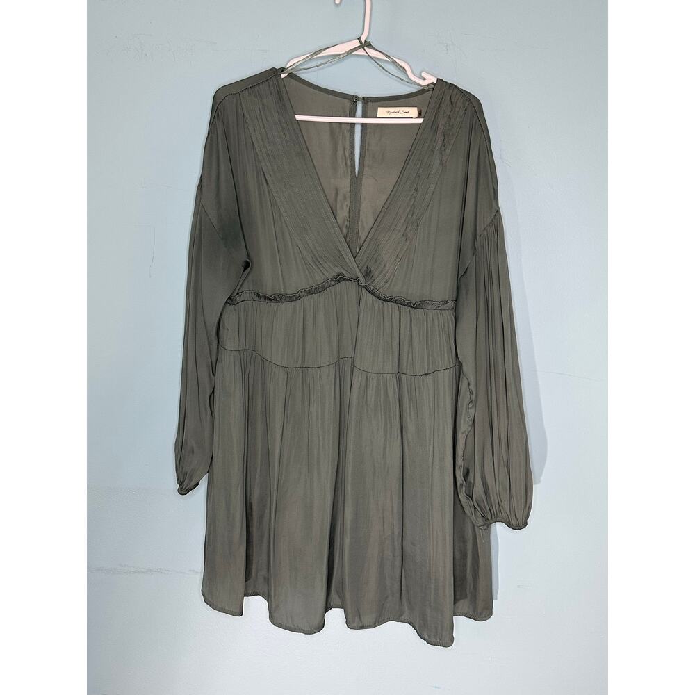 Mustard Seed   Long-sleeved, tiered mini or midi dress sage or olive green Med.